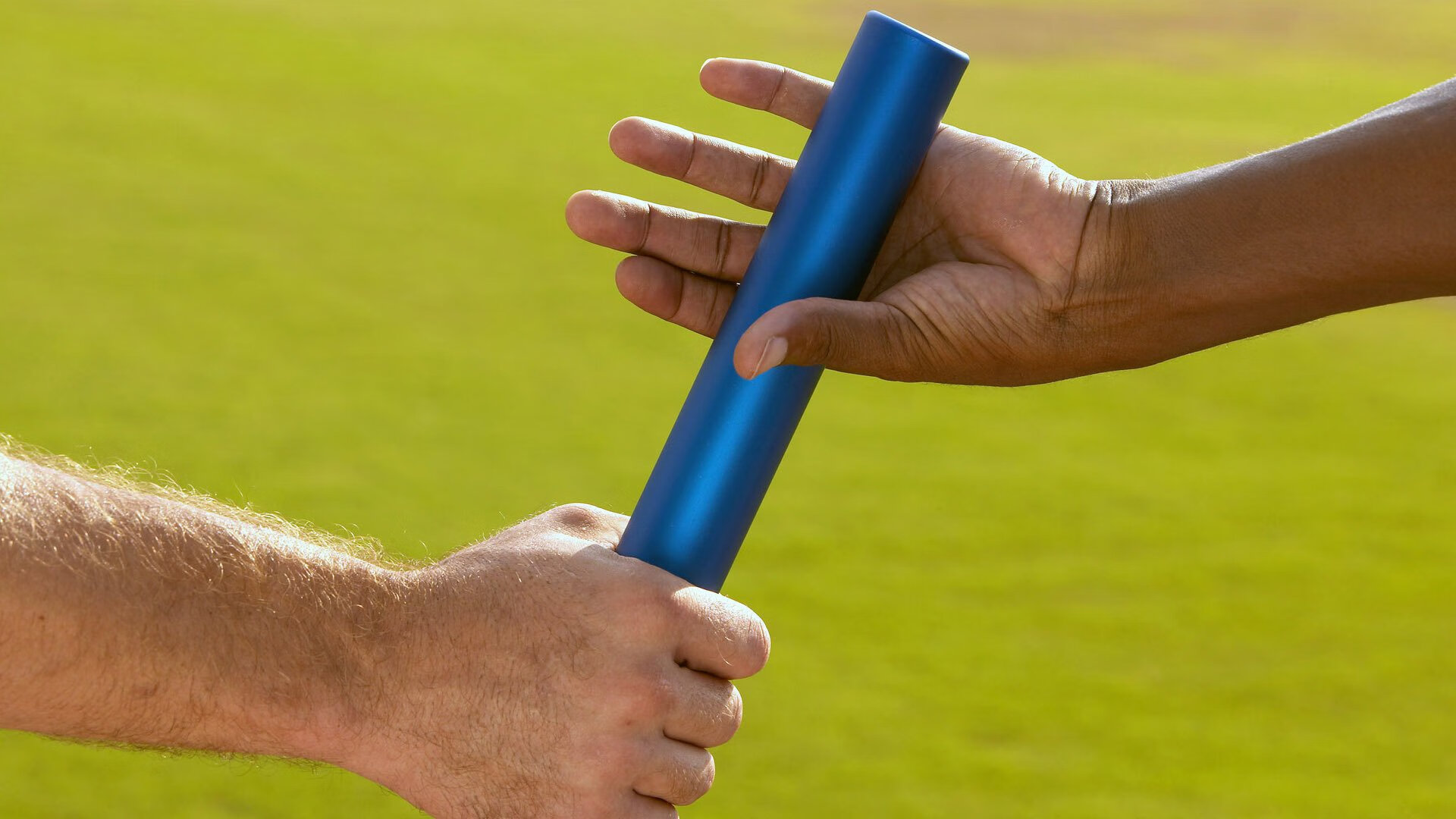 连败深渊，从Doinb到曼联，失控的系统与救赎的可能，双线溃败，从电竞到足球的系统之困与重生之路